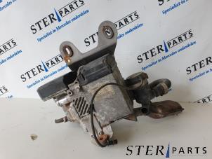 Gebruikte Standkachel Mercedes S (W220) 3.2 S-320 CDI Prijs € 250,00 Margeregeling aangeboden door Sterparts Mercedes specialist