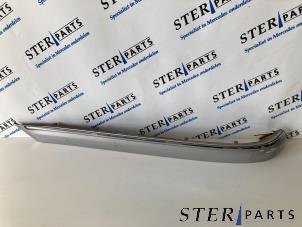 Gebruikte Bumperdeel links-achter Mercedes S (W220) 3.2 S-320 CDI Prijs € 25,00 Margeregeling aangeboden door Sterparts Mercedes specialist