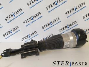 Gebruikte Mac Phersonpoot links-voor Mercedes S (222.0/222.1) 3.0 S-400 24V 4-Matic Prijs € 495,00 Margeregeling aangeboden door Sterparts Mercedes specialist