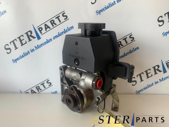 Gebruikte Servopomp Mercedes C (W202) 2.2 C-200 CDI 16V Prijs € 50,00 Margeregeling aangeboden door Sterparts Mercedes specialist