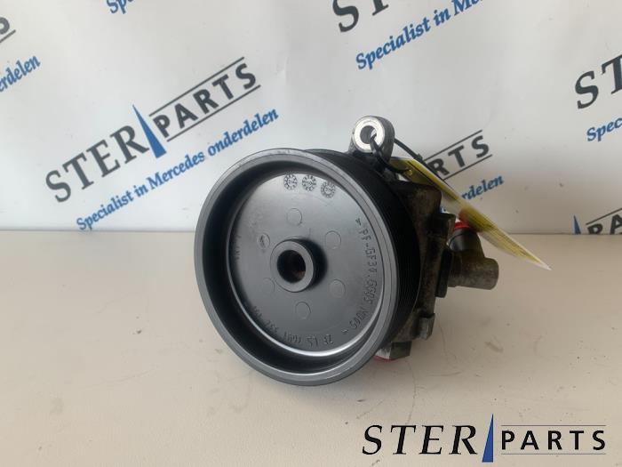 Gebruikte Pomp Servo Mercedes S (W221) 4.0 S-420 CDI V8 32V Prijs € 174,50 Margeregeling aangeboden door Sterparts Mercedes specialist