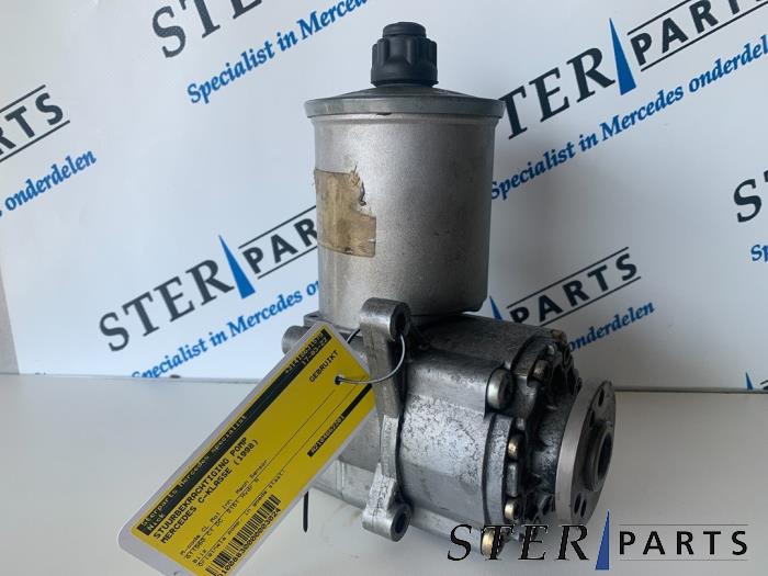 Gebruikte Servopomp Mercedes C Combi (S202) 2.2 C-200 CDI 16V Prijs € 50,00 Margeregeling aangeboden door Sterparts Mercedes specialist