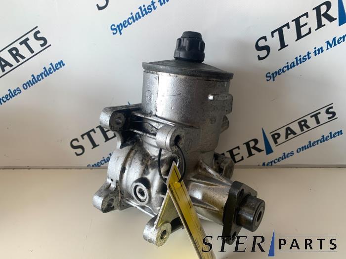 Gebruikte Servopomp Mercedes 190 D (W201) 2.0 D Prijs € 45,00 Margeregeling aangeboden door Sterparts Mercedes specialist