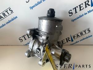 Gebruikte Stuurpomp Mercedes 190 D (W201) 2.0 D Prijs € 45,00 Margeregeling aangeboden door Sterparts Mercedes specialist