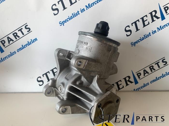 Gebruikte Servopomp Mercedes 190 D (W201) 2.0 D Prijs € 45,00 Margeregeling aangeboden door Sterparts Mercedes specialist