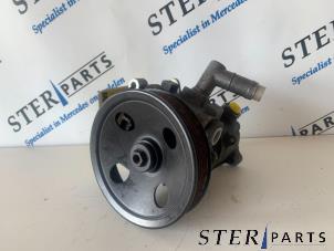Gebruikte Pomp Servo Mercedes E (W210) 2.3 E-230 16V Prijs € 75,00 Margeregeling aangeboden door Sterparts Mercedes specialist