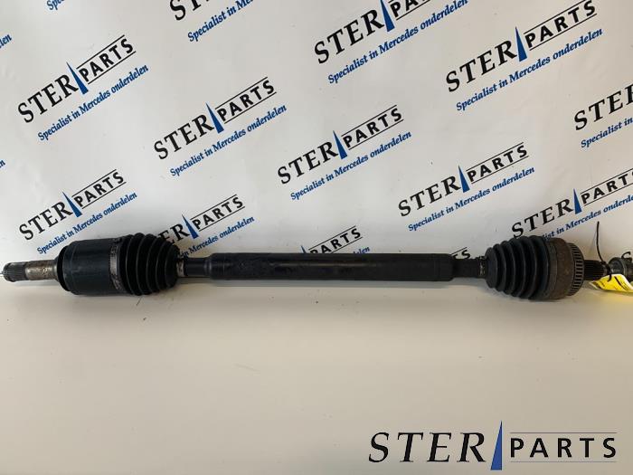 Gebruikte Aandrijfas rechts-voor Mercedes ML I (163) 400 4.0 CDI V8 32V Prijs € 75,00 Margeregeling aangeboden door Sterparts Mercedes specialist