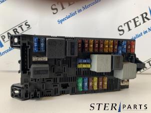 Gebruikte Comfort Module Mercedes E (W211) 3.0 E-320 CDI 24V Prijs € 100,00 Margeregeling aangeboden door Sterparts Mercedes specialist