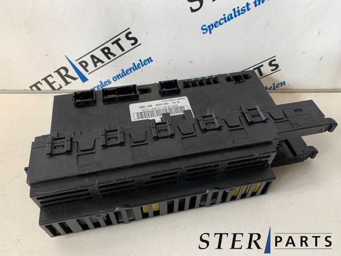 Gebruikte Comfort Module Mercedes E Combi (S211) 2.2 E-200 CDI 16V Prijs € 100,00 Margeregeling aangeboden door Sterparts Mercedes specialist