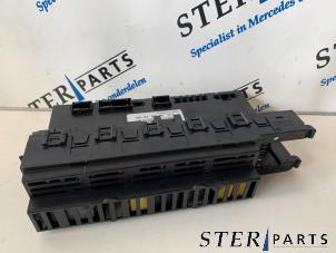 Gebruikte Comfort Module Mercedes E (W211) 2.2 E-220 CDI 16V Prijs € 100,00 Margeregeling aangeboden door Sterparts Mercedes specialist