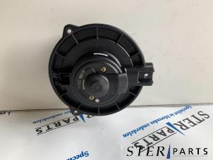 Gebruikte Chaufage Ventilatiemotor Mercedes ML I (163) 2.7 270 CDI 20V Prijs € 24,95 Margeregeling aangeboden door Sterparts Mercedes specialist
