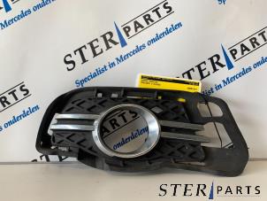 Gebruikte Bumper Rooster Mercedes C (W204) 2.2 C-200 CDI 16V Prijs € 9,95 Margeregeling aangeboden door Sterparts Mercedes specialist