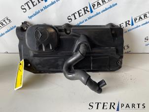 Gebruikte Afdekplaat motor Mercedes Vito (638.1/2) 2.2 CDI 108 16V Prijs € 20,00 Margeregeling aangeboden door Sterparts Mercedes specialist