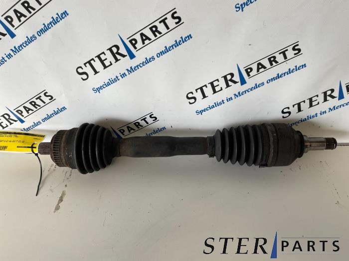 Gebruikte Aandrijfas links-voor Mercedes A (W168) 1.6 A-160 Prijs € 24,95 Margeregeling aangeboden door Sterparts Mercedes specialist