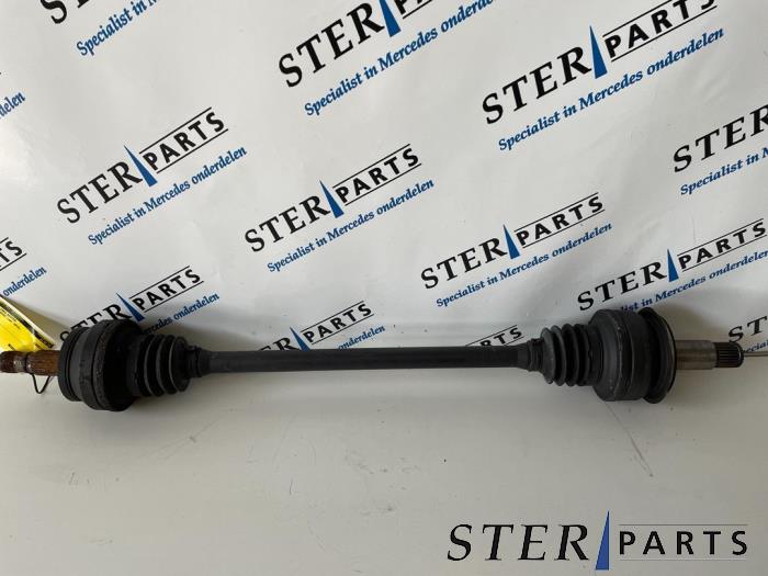 Gebruikte Steekas links-achter Mercedes E Estate (S212) E-200 CDI 16V BlueEfficiency,BlueTEC Prijs € 124,50 Margeregeling aangeboden door Sterparts Mercedes specialist