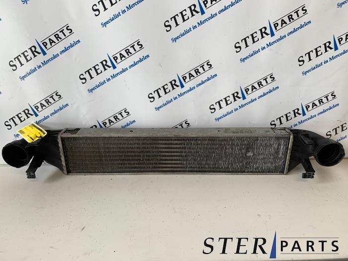 Gebruikte Intercooler Mercedes C (W203) 2.2 C-200 CDI 16V Prijs € 24,95 Margeregeling aangeboden door Sterparts Mercedes specialist