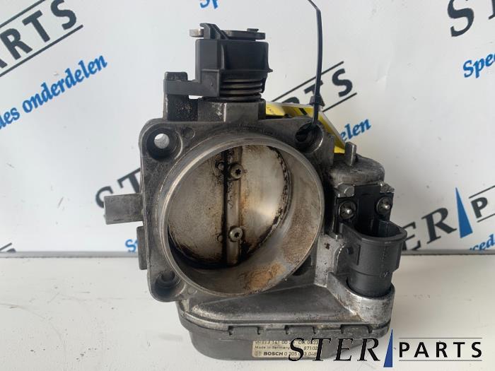 Gebruikte Gasklephuis Mercedes S (W220) 4.3 S-430 V8 24V Prijs € 74,50 Margeregeling aangeboden door Sterparts Mercedes specialist