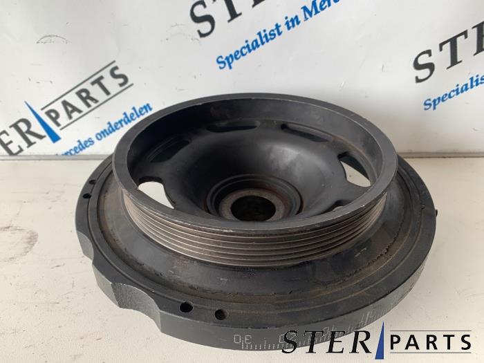 Gebruikte Poelie Krukas Mercedes E (W210) 2.9 E-290 TDi Prijs € 44,95 Margeregeling aangeboden door Sterparts Mercedes specialist