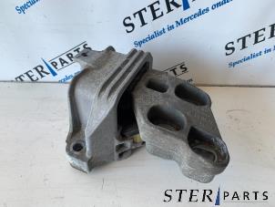 Gebruikte Motorsteun Mercedes B (W246) 1.6 B-200 BlueEFFICIENCY Turbo 16V Prijs € 29,95 Margeregeling aangeboden door Sterparts Mercedes specialist