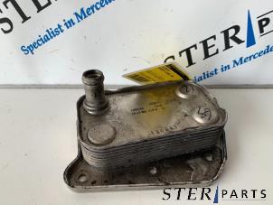 Gebruikte Oliekoeler Mercedes C (W203) 2.2 C-200 CDI 16V Prijs € 34,95 Margeregeling aangeboden door Sterparts Mercedes specialist
