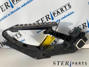 Gebruikte Gaspedaal Mercedes S (W220) 3.2 S-320 18V Prijs € 60,00 Margeregeling aangeboden door Sterparts Mercedes specialist