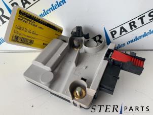 Gebruikte Delco Mercedes S (W220) 5.0 S-500 V8 24V Prijs € 34,95 Margeregeling aangeboden door Sterparts Mercedes specialist