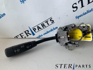Gebruikte Pinker Schakelaar Mercedes E (W210) 3.2 E-320 V6 18V Prijs € 24,95 Margeregeling aangeboden door Sterparts Mercedes specialist