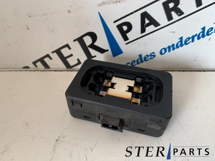 Gebruikte Regensensor Mercedes C (W203) 2.0 C-180 16V Prijs € 25,00 Margeregeling aangeboden door Sterparts Mercedes specialist
