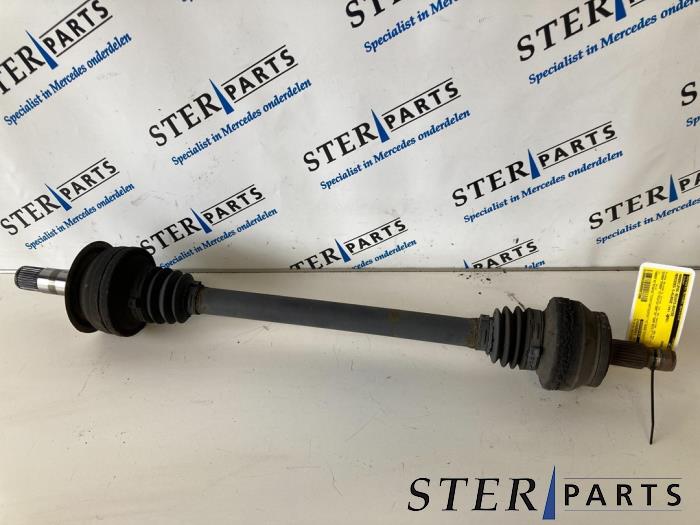 Gebruikte Steekas rechts-achter Mercedes C Estate (S204) 3.0 C-320 CDI V6 24V Prijs € 75,00 Margeregeling aangeboden door Sterparts Mercedes specialist