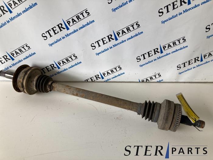 Gebruikte Steekas rechts-achter Mercedes S (W220) 3.2 S-320 CDI Prijs € 75,00 Margeregeling aangeboden door Sterparts Mercedes specialist