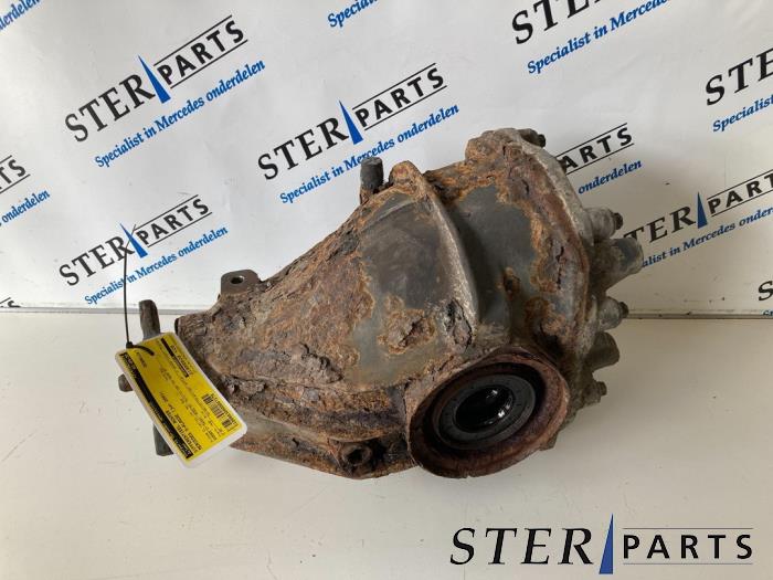 Gebruikte Cardanklok achter Mercedes S (W220) 3.2 S-320 CDI Prijs € 174,50 Margeregeling aangeboden door Sterparts Mercedes specialist