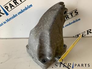 Gebruikte Motorrubber Mercedes C Estate (S204) 3.0 C-320 CDI V6 24V Prijs € 35,00 Margeregeling aangeboden door Sterparts Mercedes specialist