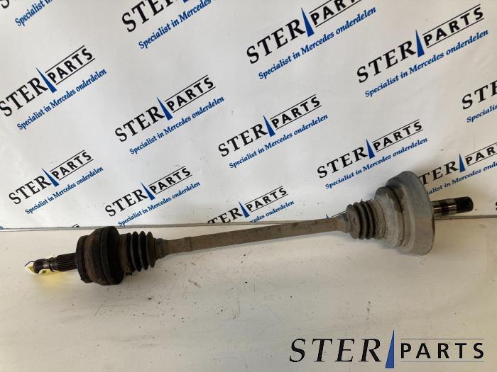 Gebruikte Steekas rechts-achter Mercedes E Combi (S211) 3.2 E-320 CDI 24V Prijs € 75,00 Margeregeling aangeboden door Sterparts Mercedes specialist