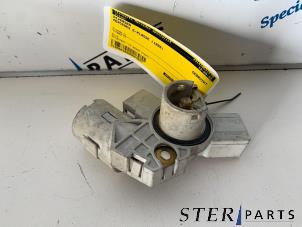 Gebruikte Diversen Mercedes E (W210) 2.0 E-200 16V Prijs € 9,95 Margeregeling aangeboden door Sterparts Mercedes specialist