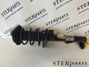 Gebruikte Mac Phersonpoot rechts-voor Mercedes E (C207) E-200 CGI 16V BlueEfficiency Prijs € 59,50 Margeregeling aangeboden door Sterparts Mercedes specialist