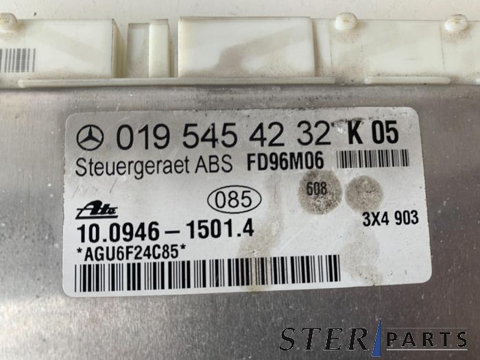 ABS Computer van een Mercedes-Benz C (W202) 1.8 C-180 16V 1998