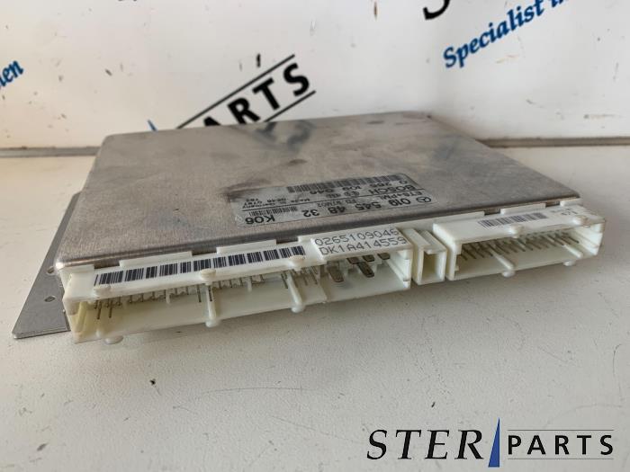 Esp computer van een Mercedes-Benz E (W210) 2.0 E-200 16V 1998