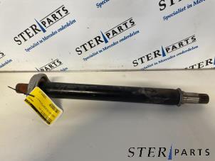 Gebruikte Homokineetas links-voor Mercedes B (W246) 1.6 B-200 BlueEFFICIENCY Turbo 16V Prijs € 60,00 Margeregeling aangeboden door Sterparts Mercedes specialist