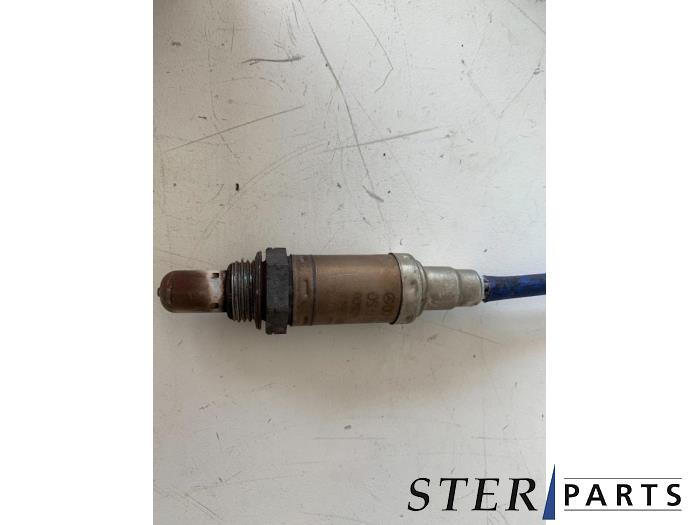 Lambda Sonde van een Mercedes-Benz E (W210) 2.4 E-240 V6 18V 1998