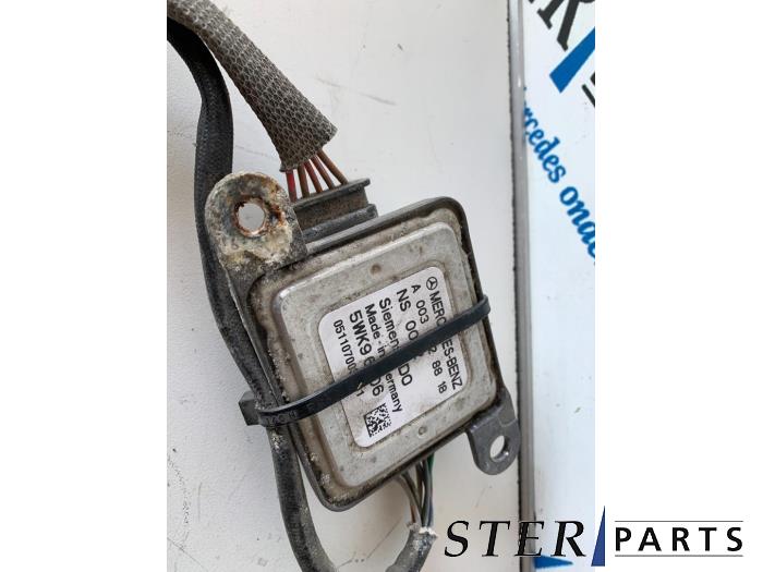 Nox sensor van een Mercedes-Benz S (W221) 3.5 S-350 24V 2008