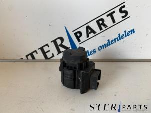 Gebruikte Schakelaar (diversen) Mercedes S (W140) 2.8 300 SE Prijs € 9,95 Margeregeling aangeboden door Sterparts Mercedes specialist