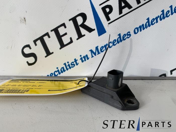 Gebruikte Snelheid Sensor Mercedes S (W220) 3.2 S-320 CDI 24V Prijs € 35,00 Margeregeling aangeboden door Sterparts Mercedes specialist