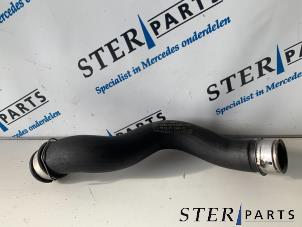 Gebruikte Radiateurslang Mercedes C (W204) 2.2 C-250 CDI 16V BlueEFFICIENCY Prijs € 9,50 Margeregeling aangeboden door Sterparts Mercedes specialist
