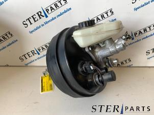 Gebruikte Rembooster Mercedes S (W221) 3.0 S-320 CDI 24V Prijs € 124,50 Margeregeling aangeboden door Sterparts Mercedes specialist