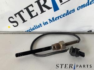 Gebruikte Uitlaat temperatuursensor Mercedes S (W221) 3.0 S-320 CDI 24V Prijs € 29,50 Margeregeling aangeboden door Sterparts Mercedes specialist