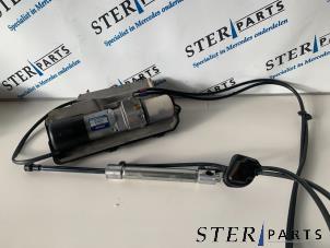 Gebruikte Achterklep motor Mercedes E Combi (S211) 2.2 E-220 CDI 16V Prijs € 195,00 Margeregeling aangeboden door Sterparts Mercedes specialist