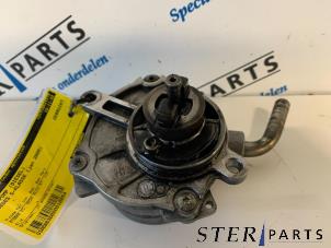 Gebruikte Vacuumpomp (Diesel) Mercedes S (W220) 3.2 S-320 CDI 24V Prijs € 29,95 Margeregeling aangeboden door Sterparts Mercedes specialist