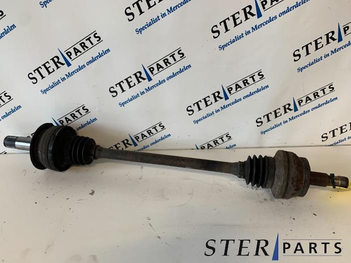 Gebruikte Aandrijfas links-achter Mercedes E Combi (S211) 3.0 E-280 CDI V6 24V Prijs € 44,95 Margeregeling aangeboden door Sterparts Mercedes specialist
