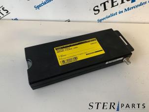 Gebruikte Module Telefoon Mercedes S (W220) 4.0 S-400 CDI V8 32V Prijs € 19,95 Margeregeling aangeboden door Sterparts Mercedes specialist