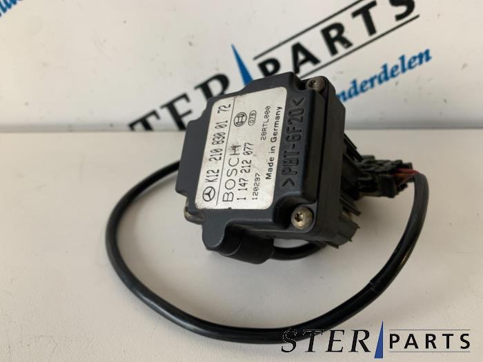 Gebruikte Temperatuursensor Motor Mercedes E (W210) 2.0 E-200 16V Prijs € 25,00 Margeregeling aangeboden door Sterparts Mercedes specialist